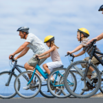 <strong>Nieuwe fietsroutes met unieke stopplaatsen langs West-Vlaamse boerderijen en cafés</strong>